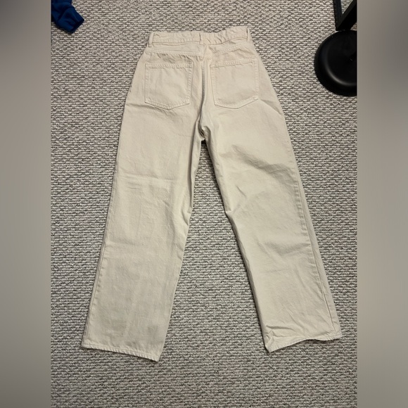 H&M WIDE LEG CREAM JEANS - Picture 7 of 9